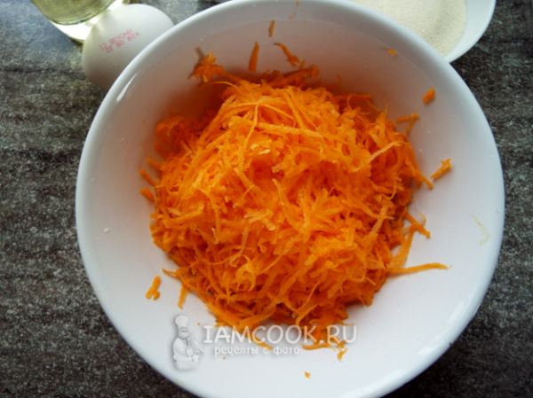 Морковная запеканка с манкой в духовке